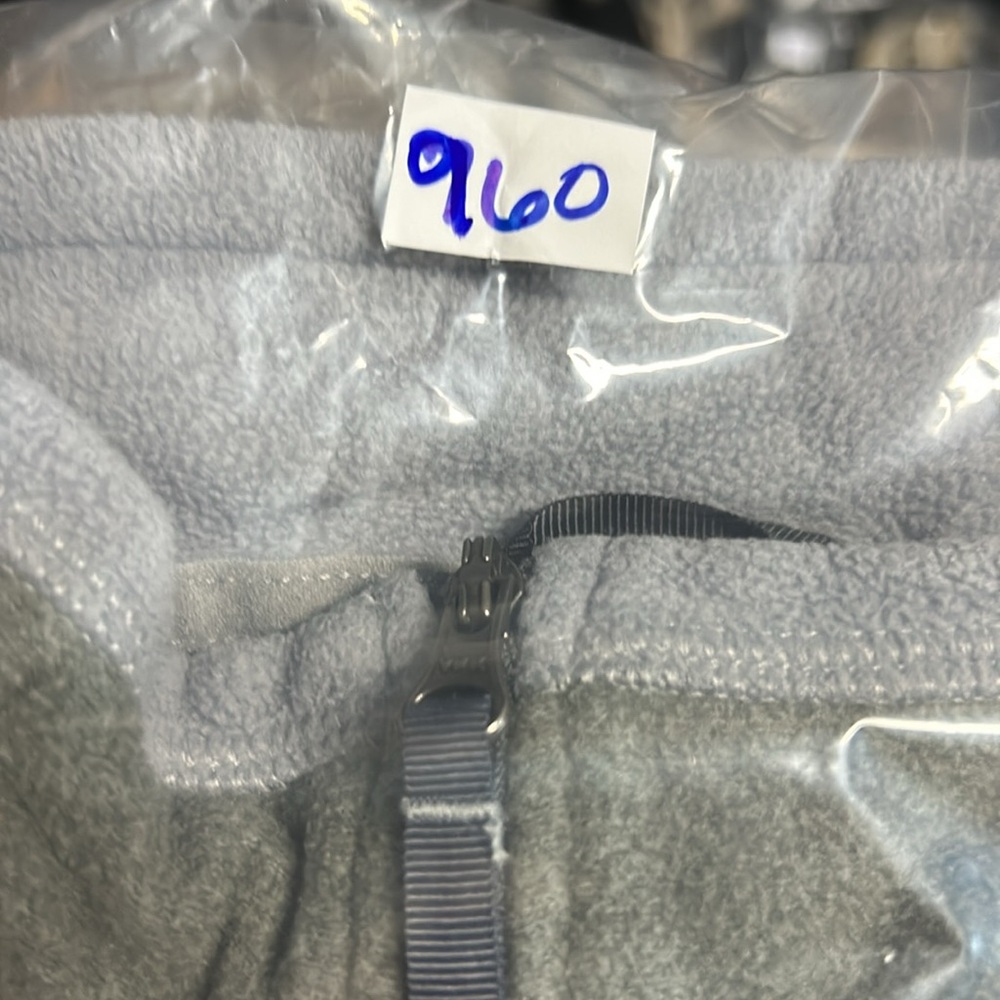 The North Face Gray Fleece Quarter Zip Jacket. Size XL (960) - Picture 12 of 12